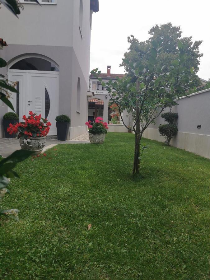 Apartments Slisko Porec Exterior photo