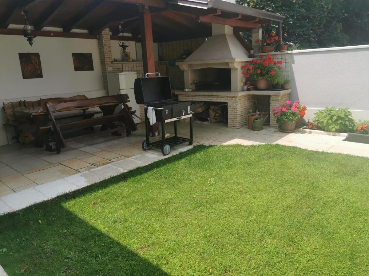 Apartments Slisko Porec Exterior photo