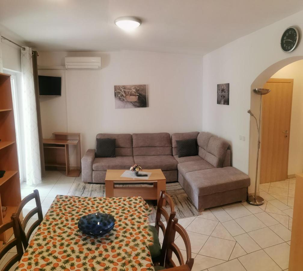 Apartments Slisko Porec Exterior photo